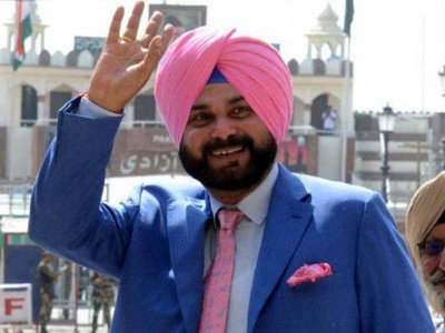 sidhu stirs new controversy prefers pakistan over south india sidhu stirs new controversy prefers pakistan over south india