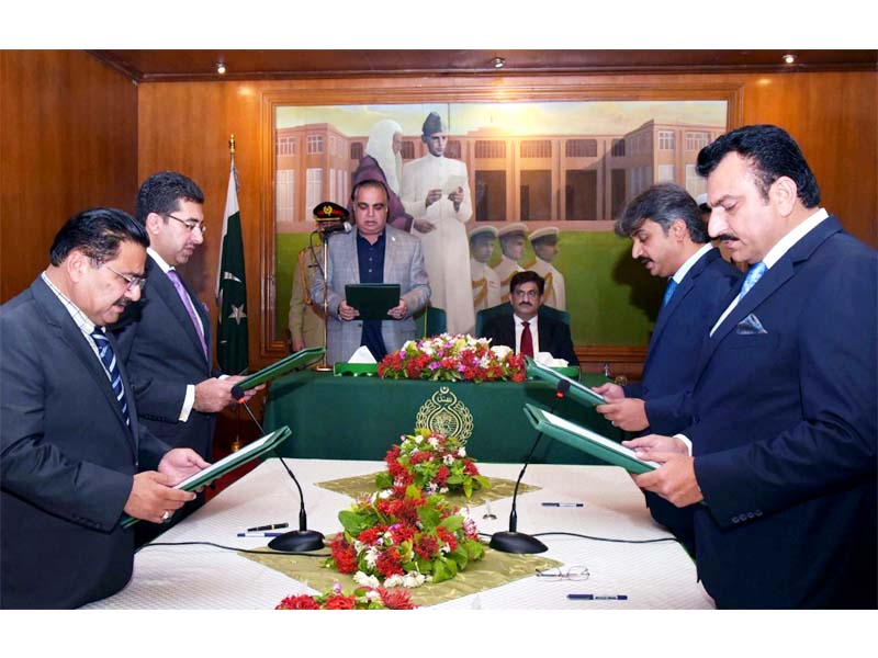 sindh governor imarn ismail administers oath to newly appointed four provincial ministers at a ceremony held at the governor house on october 15 2018 photo express