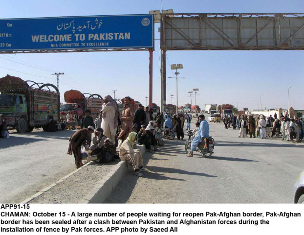 people are seen at the chaman border crossing as it reopens only for pedestrians photo app people are seen at the chaman border crossing as it reopens only for pedestrians photo app