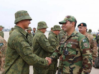 russia pakistan to hold joint military drills