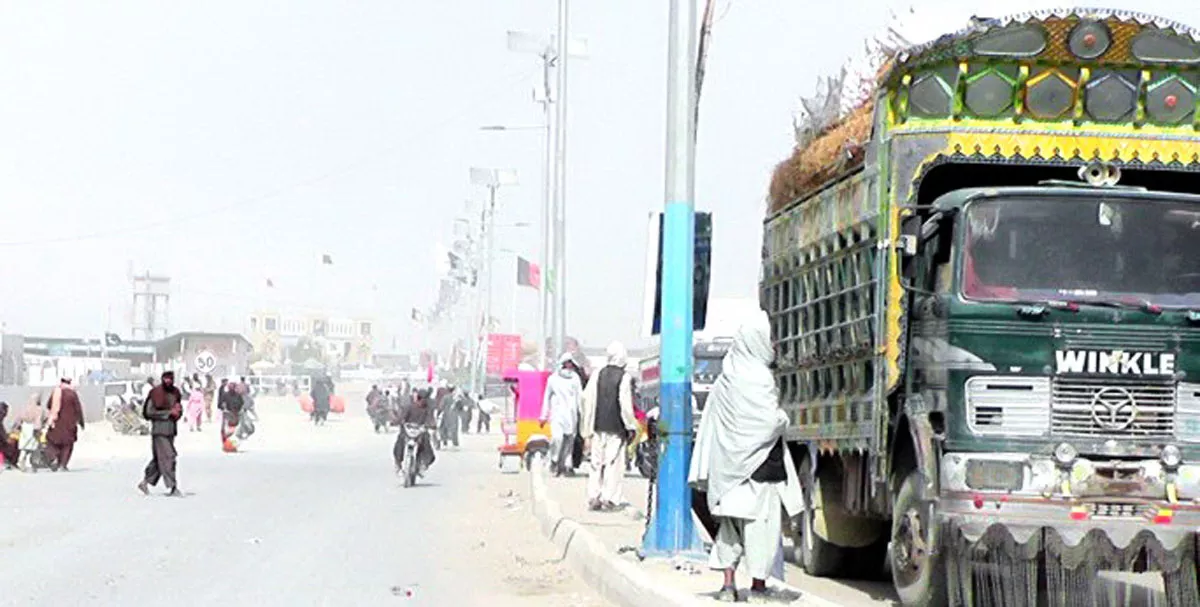 a truck loaded with goods crosses the friendship gate in chaman photo express a truck loaded with goods crosses the friendship gate in chaman photo express