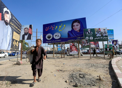 women candidates face small scale war in afghan election