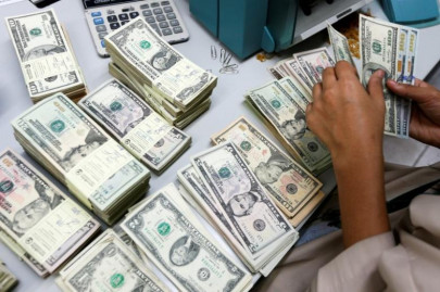 foreign exchange sbp s reserves fall 219m stand at 8 1b
