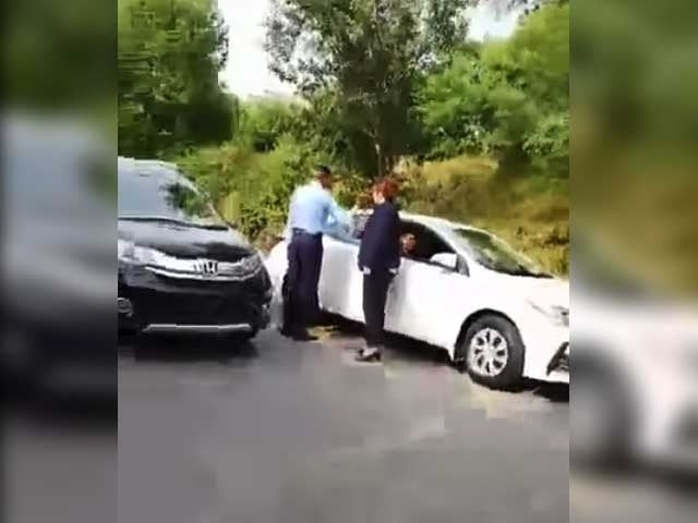 vip culture will not be tolerated in naya pakistan everyone is equal under the law says minister screengrab