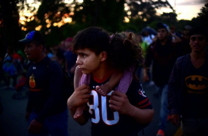 honduran migrant caravan resumes from mexico to us honduran migrant caravan resumes from mexico to us