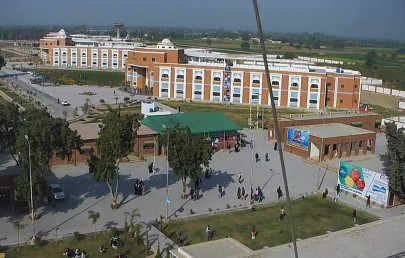 khwaja fareed university increase in tuition irks students