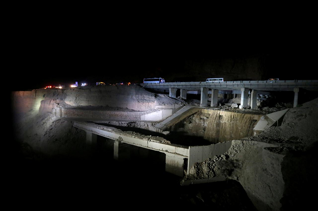 a bridge on one of the cliffs of the dead sea had collapsed with the intensity of the rains photo reuters a bridge on one of the cliffs of the dead sea had collapsed with the intensity of the rains photo reuters