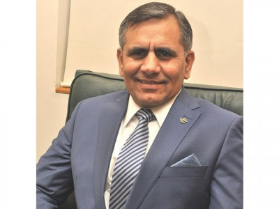 air marshal arshad malik takes charge as pia ceo air marshal arshad malik takes charge as pia ceo