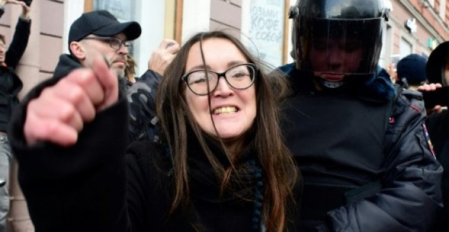 dozens arrested in russian protests over jailed teenagers