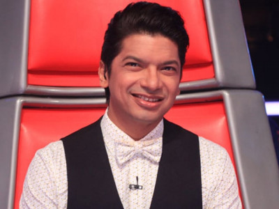 singer shaan pelted with stones at concert singer shaan pelted with stones at concert
