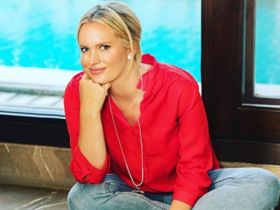 shaniera akram slams troll for misogynistic tweet