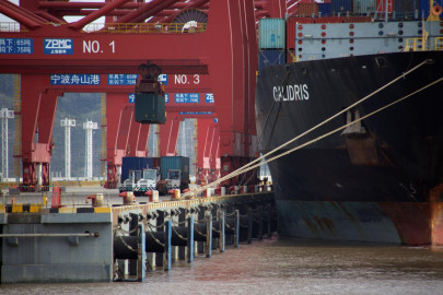 trump xi upbeat on trade after phone call