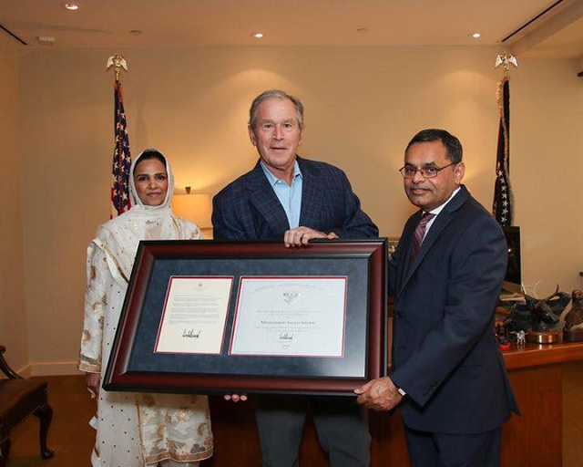 pakistani american receives president s lifetime achievement award in us