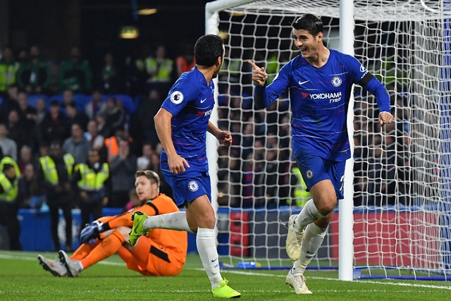 sarri called on morata to keep improving physically mentally and technically if his goals are to help chelsea keep pace with premier league leaders manchester city photo afp