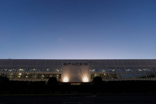 spacex headquarters is shown in hawthorne california us september 19 2018 photo reuters spacex headquarters is shown in hawthorne california us september 19 2018 photo reuters