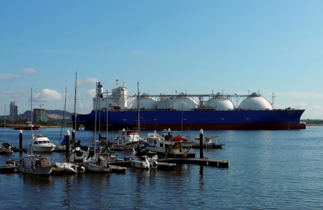 paris based agency says global gas demand will increase by 1 6 a year to 2040 photo reuters paris based agency says global gas demand will increase by 1 6 a year to 2040 photo reuters
