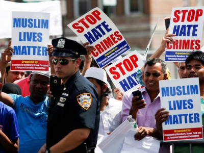 10 year old muslim girl finds threatening notes in her school cubby