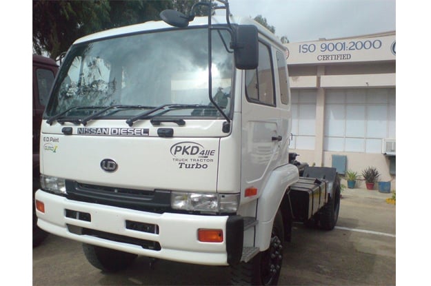 pakistani nissan truck