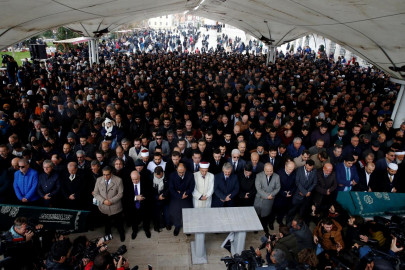loved ones mourn khashoggi after riyadh seeks to execute five suspects loved ones mourn khashoggi after riyadh seeks to execute five suspects