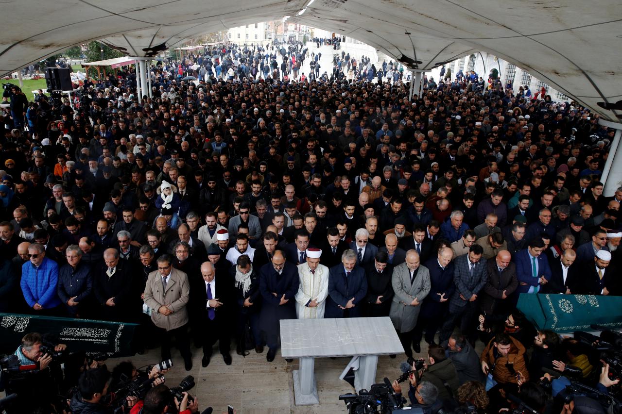 people attend a symbolic funeral prayer for saudi journalist jamal khashoggi at the courtyard of fatih mosque in istanbul turkey photo reuters