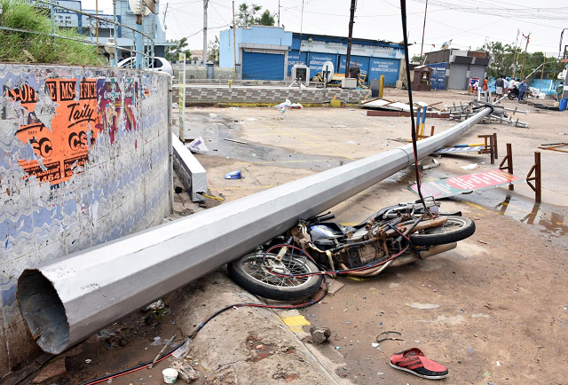 gaja is the second major storm to hit india 039 s east coast in recent weeks photo reuters gaja is the second major storm to hit india 039 s east coast in recent weeks photo reuters