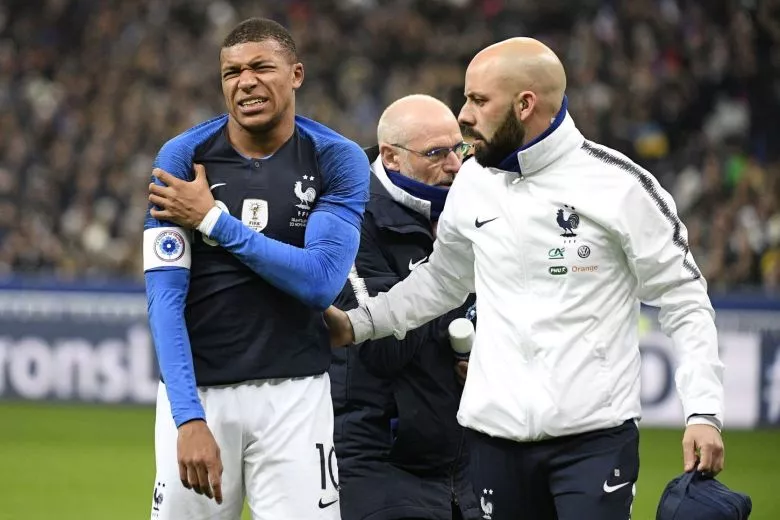 psg coach tuchel received another bad news of his player neymar slightly injured as they face liverpool in ucl next photo afp psg coach tuchel received another bad news of his player neymar slightly injured as they face liverpool in ucl next photo afp