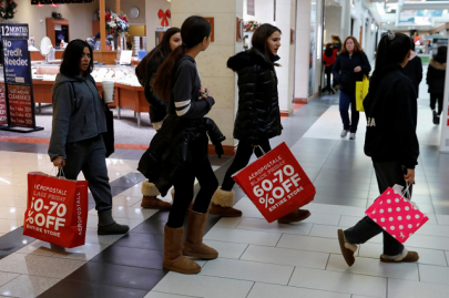 black friday deals lure us shoppers biggest sales gains online black friday deals lure us shoppers biggest sales gains online