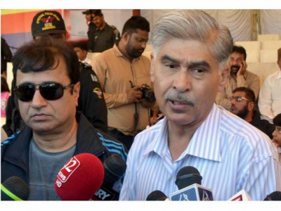 defence lawyer completes witness cross examination