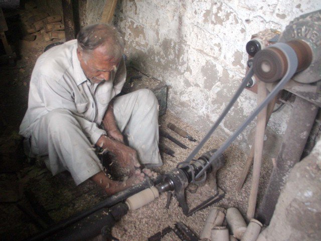pakistan should seek chinese help for upgrading worker skills