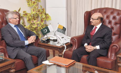 norway s ex pm concerned over rights violations in iok norway s ex pm concerned over rights violations in iok