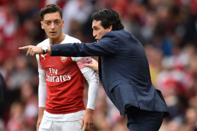 emery likely to bench ozil for spurs clash emery likely to bench ozil for spurs clash