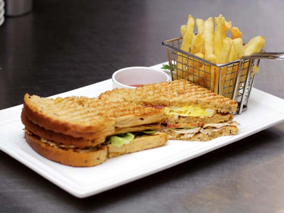 table talk caf aylanto table talk caf aylanto