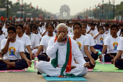 modi pursues yoga diplomacy at argentina g20 summit modi pursues yoga diplomacy at argentina g20 summit