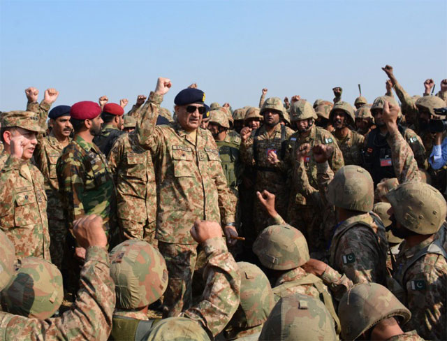 the coas visited formation of sialkot corps during its winter collective training exercise photo ispr