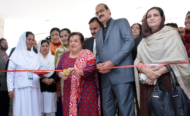 federal minister for national health services regulation and coordination aamer mehmood kiani and federal minister for human rights dr shireen m mazari inaugurating the private public ward at pims islamabad on december 1 2018 photo app