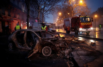 unrest in paris forces closure of at least 19 metro stations