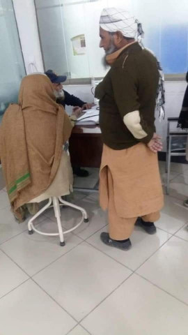 this image showing a security guard dealing with patients was circulated widely on social media photo express