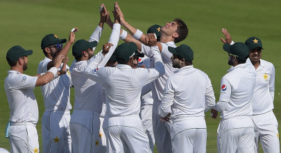 nz in trouble after azhar shafiq tons nz in trouble after azhar shafiq tons