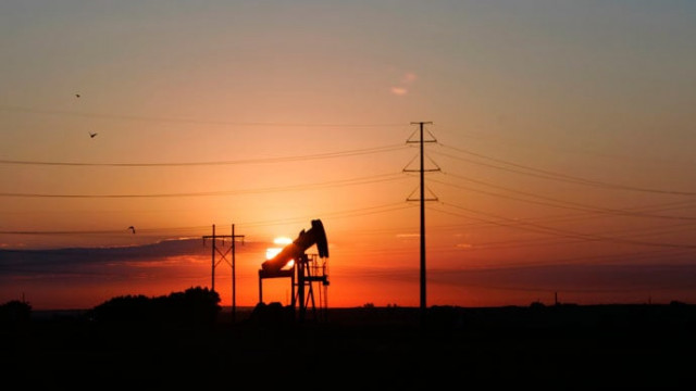 riyadh under pressure from trump not to reduce output moscow resists deep cuts photo reuters riyadh under pressure from trump not to reduce output moscow resists deep cuts photo reuters
