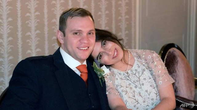 british university researcher matthew hedges seen here with his wife daniela tejada in 2017 says his interrogators forced him to stand up for an entire day wearing ankle cuffs photo afp british university researcher matthew hedges seen here with his wife daniela tejada in 2017 says his interrogators forced him to stand up for an entire day wearing ankle cuffs photo afp