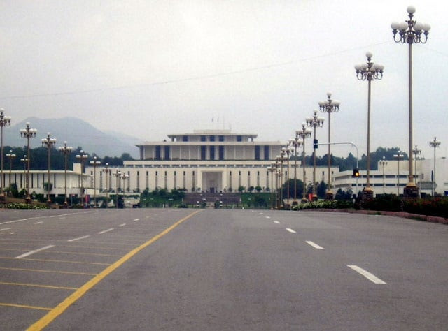 people will be allowed entry to the presidency from parliament building entrance in islamabad photo wikimedia commons people will be allowed entry to the presidency from parliament building entrance in islamabad photo wikimedia commons