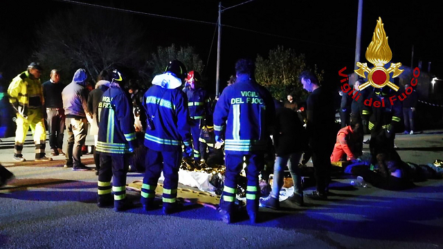 this handout picture taken and released by vigili del fuoco the italian fire and rescue service on december 8 2018 shows emergency personnel treating victims after a stampede at a nightclub in cornaldo phto afp this handout picture taken and released by vigili del fuoco the italian fire and rescue service on december 8 2018 shows emergency personnel treating victims after a stampede at a nightclub in cornaldo phto afp