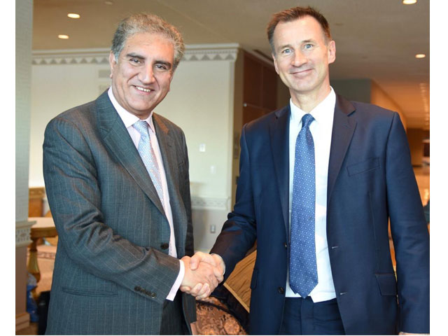 foreign minister meets his british counterpart jeremy hunt in new york on the side lines of 73rd session of the unga on september 27 2018 photo twitter foreignofficepk