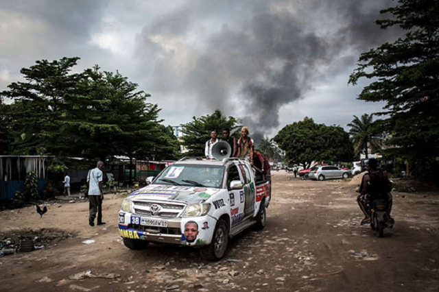 fire breaks out in dr congo election commission building