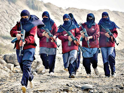 crime busters policewomen becoming a force to reckon with crime busters policewomen becoming a force to reckon with