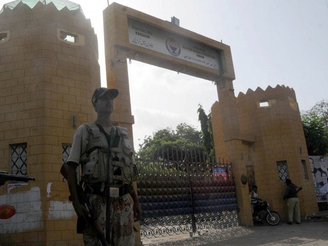 rangers launch search operation at karachi central jail adjacent locality