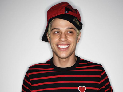 pete davidson shows up to work after not wanting to be on earth pete davidson shows up to work after not wanting to be on earth