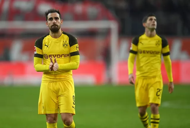 dortmund 039 s spanish forward paco alcacer l reacts after the german first division bundesliga football match fortuna duesseldorf v borussia dortmund photo afp dortmund 039 s spanish forward paco alcacer l reacts after the german first division bundesliga football match fortuna duesseldorf v borussia dortmund photo afp