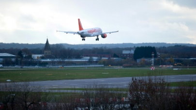 drone sightings ground planes at major british airport drone sightings ground planes at major british airport