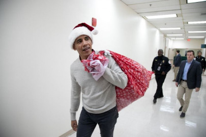 obama delights sick children as santa in washington obama delights sick children as santa in washington